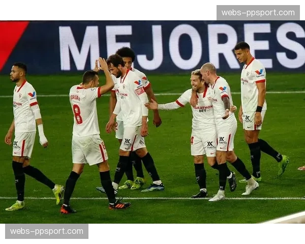 现场通讯:在皮斯胡安球场,感受塞维利亚德比的火爆与激情 现场通讯:在皮斯胡安球场,感受塞维利亚德比的火爆与激情